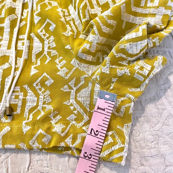 Elevenses Embroidered Gold Shorts - Picture 14 of 16